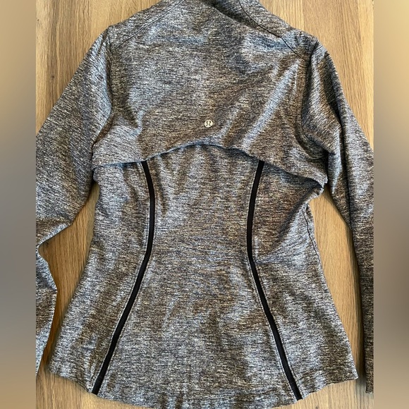 Lululemon Define Jacket Wing Mesh Size 6 - Picture 11 of 12